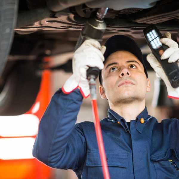 Utensileria e Attrezzatura Autofficina Gommista Carrozzeria ad Arezzo